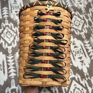 Large Christmas Tree Holiday Winter Wicker Basket